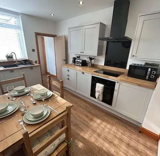 Rosy Bay 斯卡伯勒